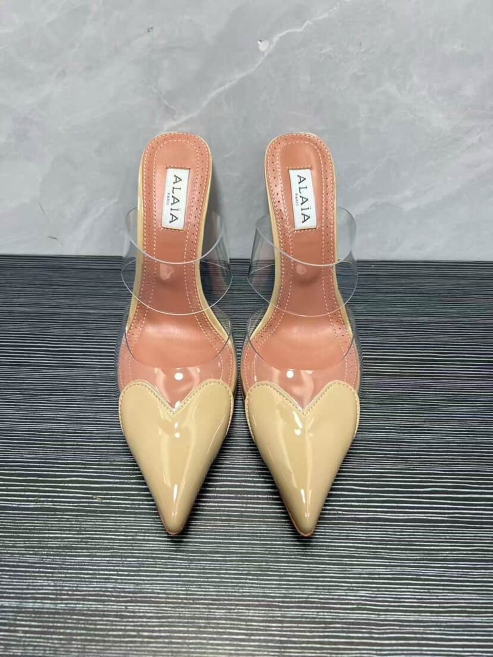 Nude Patent Pointed-Toe heart Mules